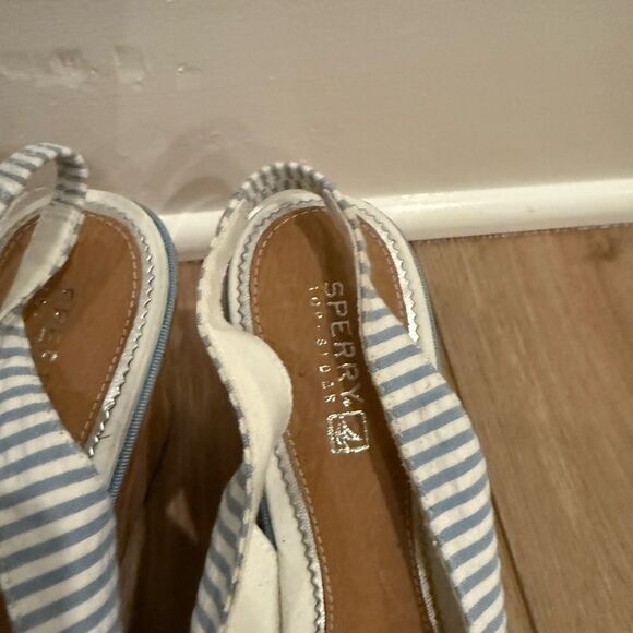 Sperry Blue and White Nautical Wedge Sandals with bows - Picture 3 of 5